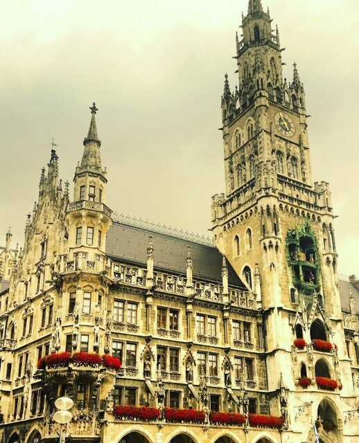 Ein Land, Ein Herz: Der Tag der Deutschen Einheit und seine Wurzeln